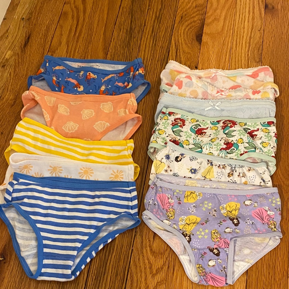 Disney Girls Briefs Set in Purple, White, Mint and Yellow